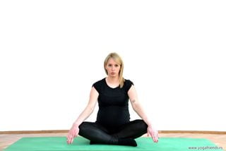 yoga-i-trudnica-otpustanje-stresa-2
