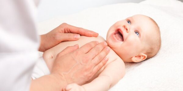 7 razloga za masazu bebe
