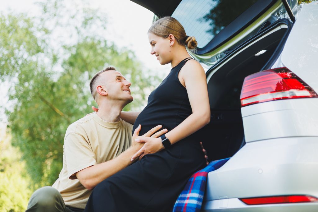 Trudnica na odmoru i putovanje automobilom