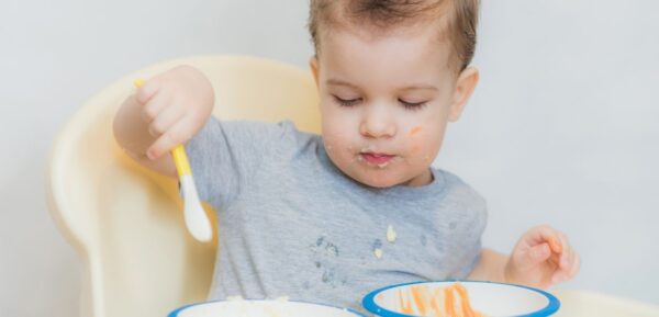 Kako prepoznati da bebi ne odgovara neka hrana ili AD formula