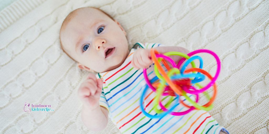 Rani razvoj bebe do 3 meseca, igre i igračke bebe