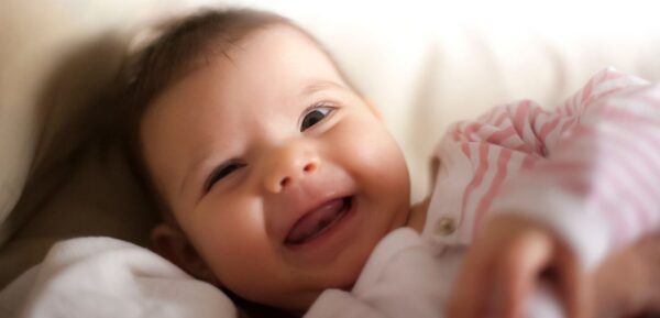 Bebin Smeh do Prvog Rođendana