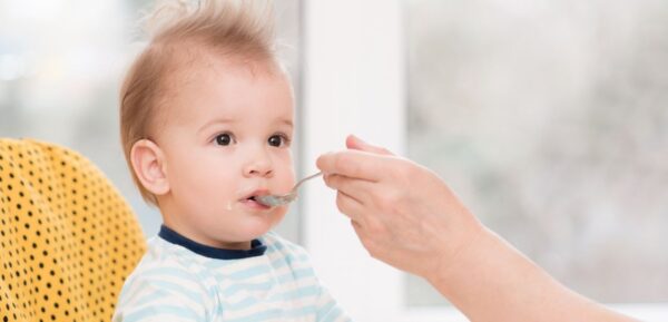 Ishrana bebe AD formulom kod koje postoje alergijski rizici 