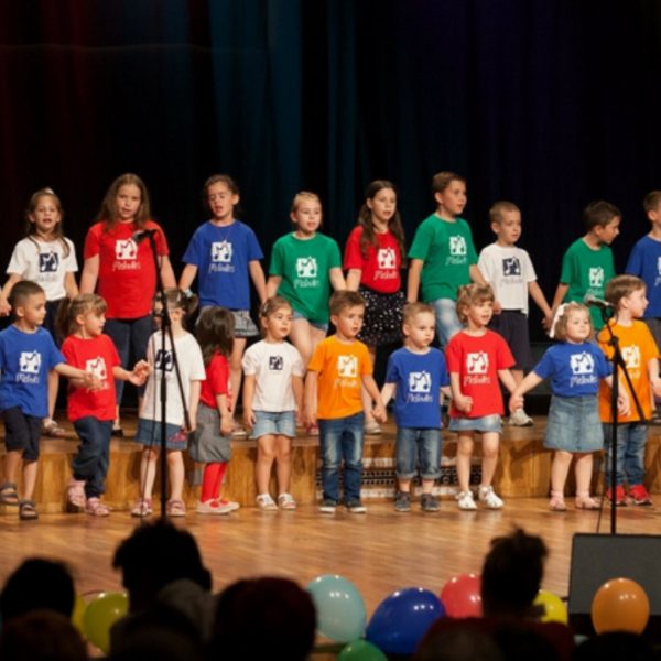 Zašto je pevanje važno i podsticajno za razvoj dece