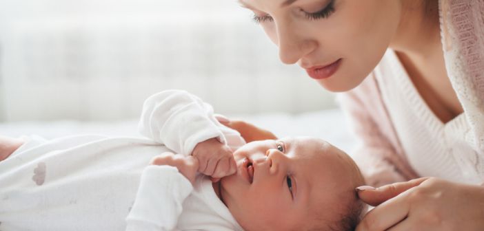 Kontakt očima mame i bebe - 7 podsticaja dobre komunikacije