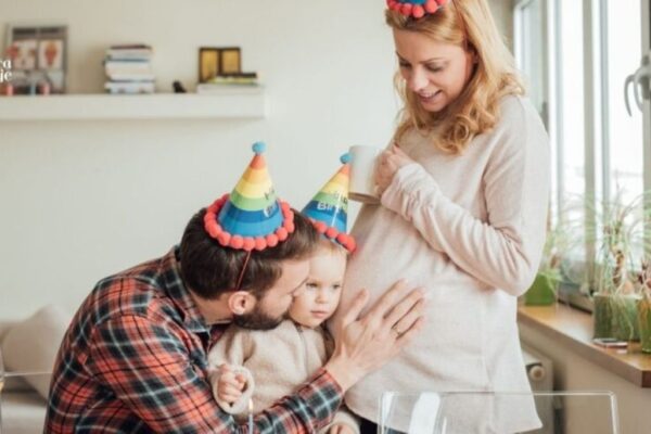 Tatin glas umiruje bebu u stomaku