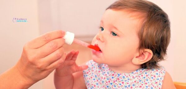 Pravila Kako Bebi ili Malom Detetu Davati Lek