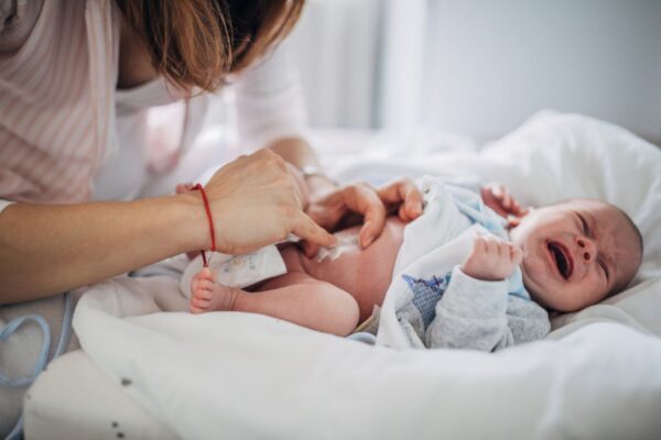 kako negovati pupak novorodjenceta