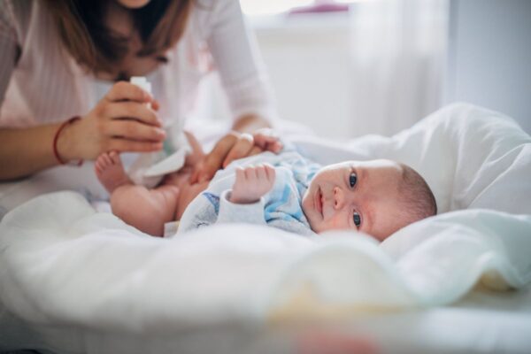 kako negovati pupak novorođenčeta