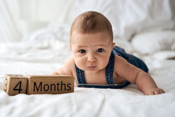 razvoj bebe od 3 do 6 meseci