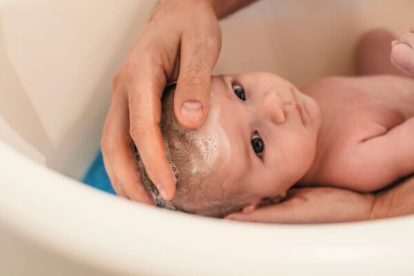 Kupanje novorodjenceta (4)