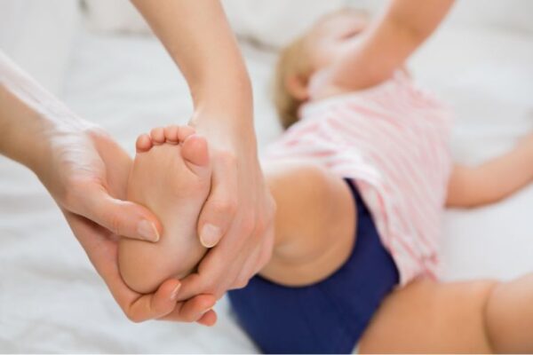 Refleksologija stopala bebe