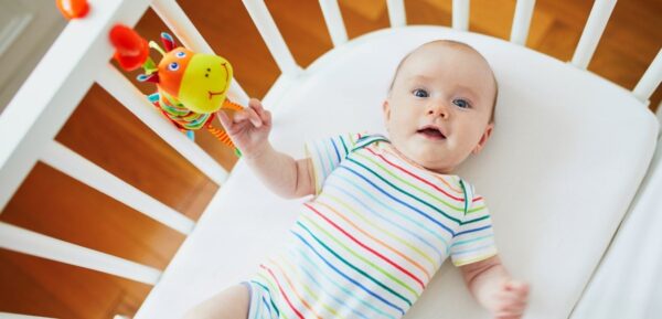 8 Načina kako da sprečite položajni deformitet glave bebe