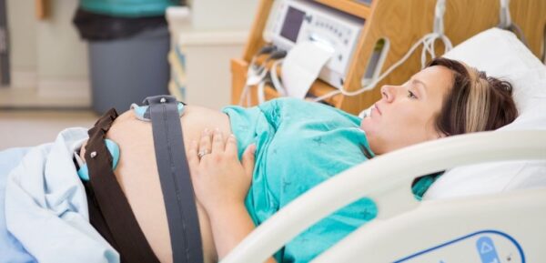 Kako teku promene u telu trudnice u desetom lunarnom mesecu trudnoće, kako se beba i trudnica pripremaju za porodjaj?
