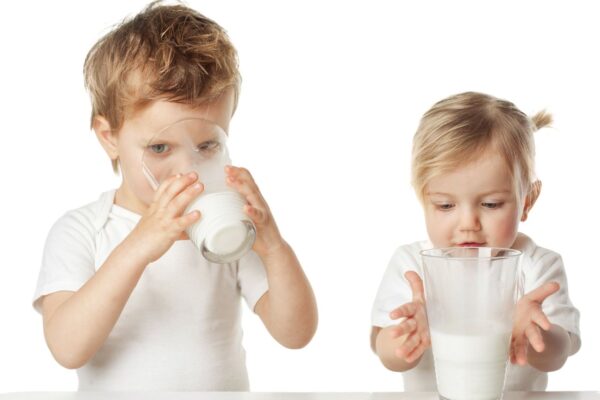Uvođenje kravljeg mleka u ishranu dece