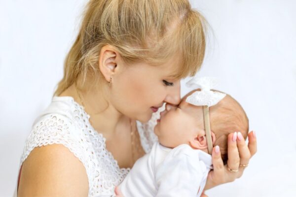 Da li beba uzima dovoljno majčinog mleka