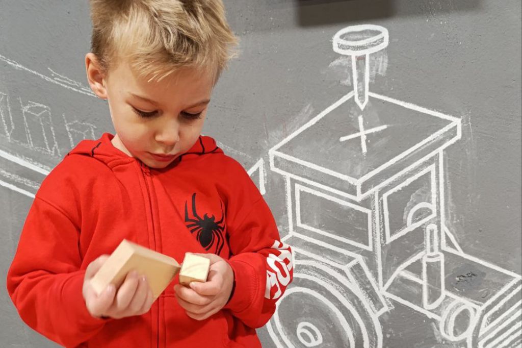 Stolarska škola za mališane