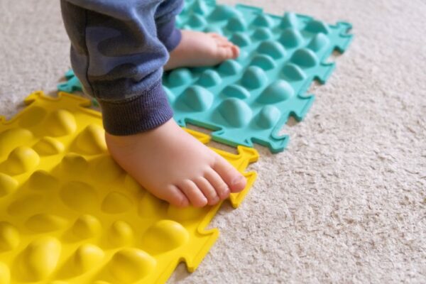 asimetrija desne i leve hemisfere mozga deteta 