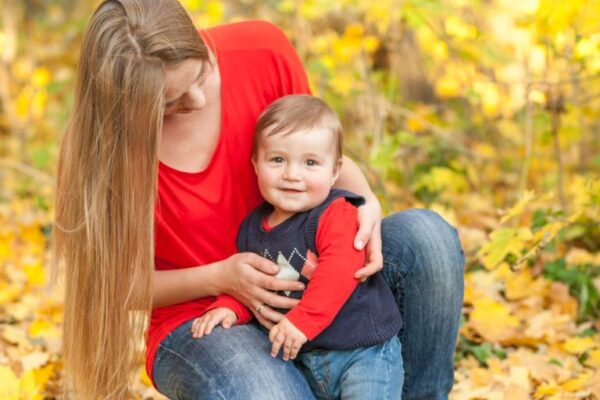 nauči da kaže svoje ime