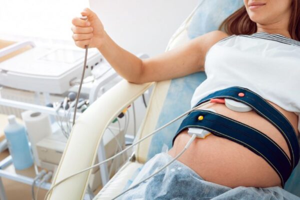 Vertikalni položaj tokom porođaja