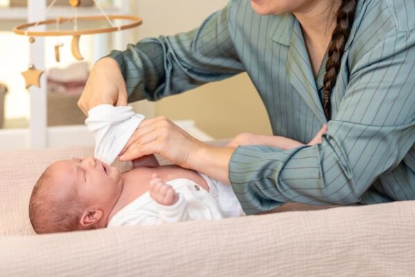 Šta znači zelena stolica kod beba 