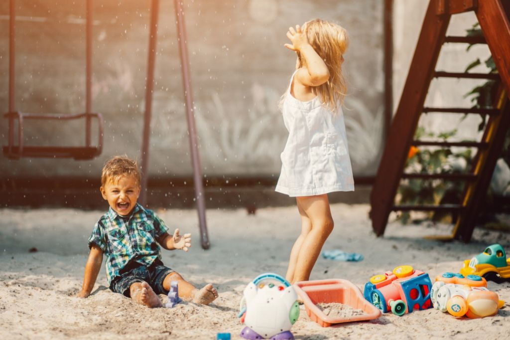 Bolovi rasta kod dece